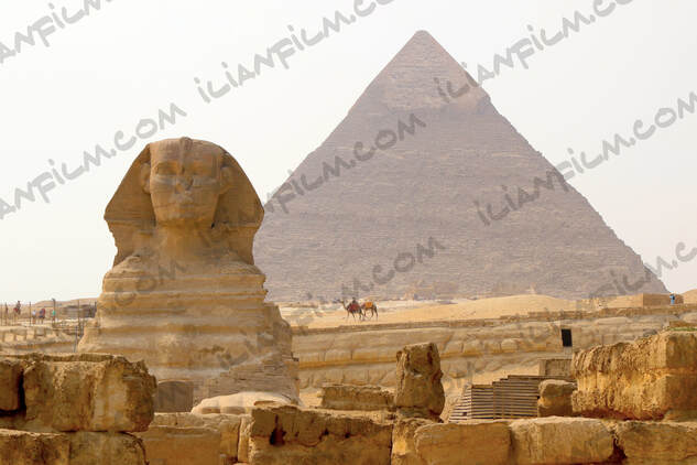 Sphinx and the second pyramid
